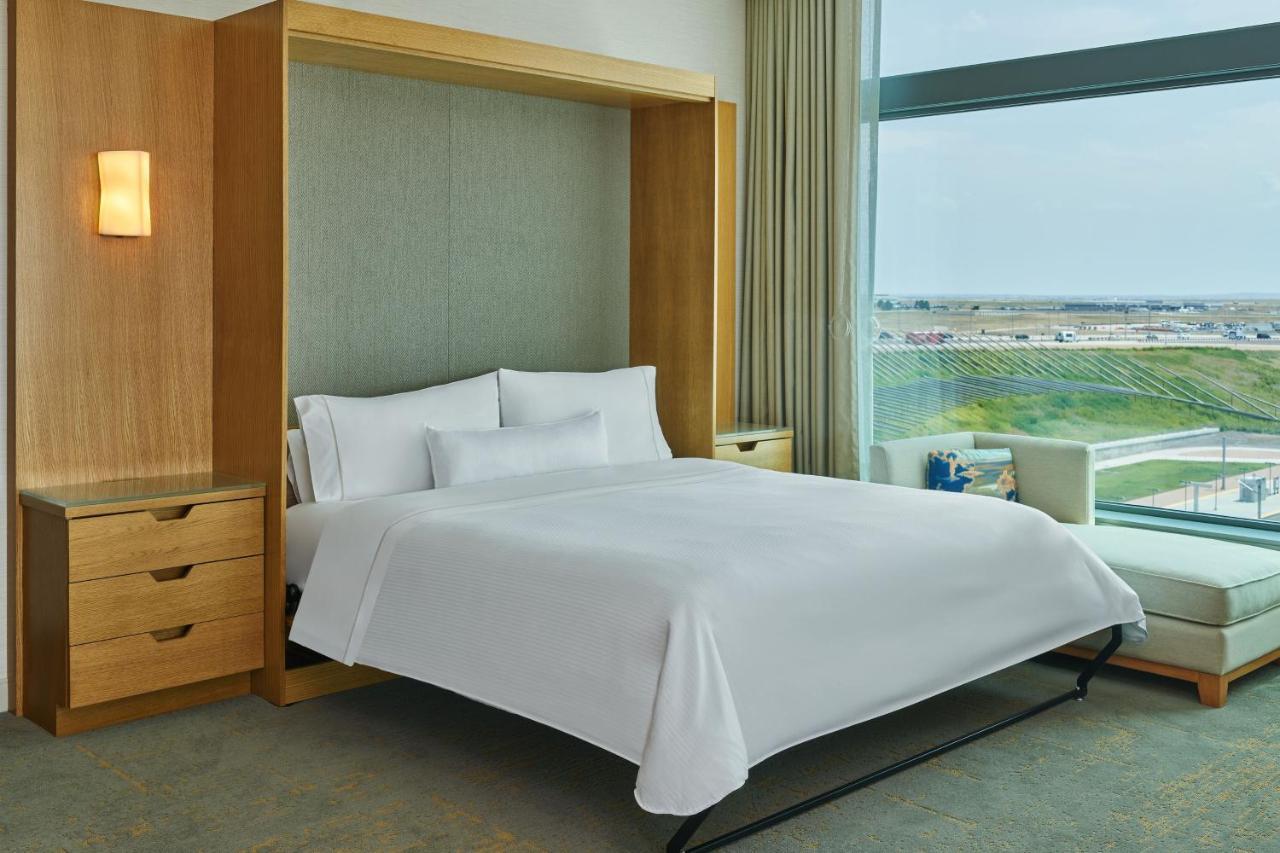 The Westin Denver International Airport Exterior photo