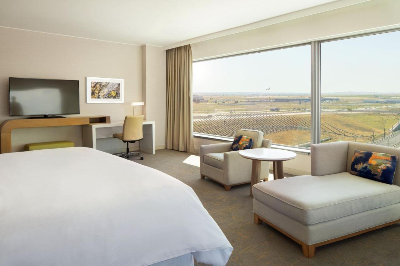The Westin Denver International Airport Exterior photo