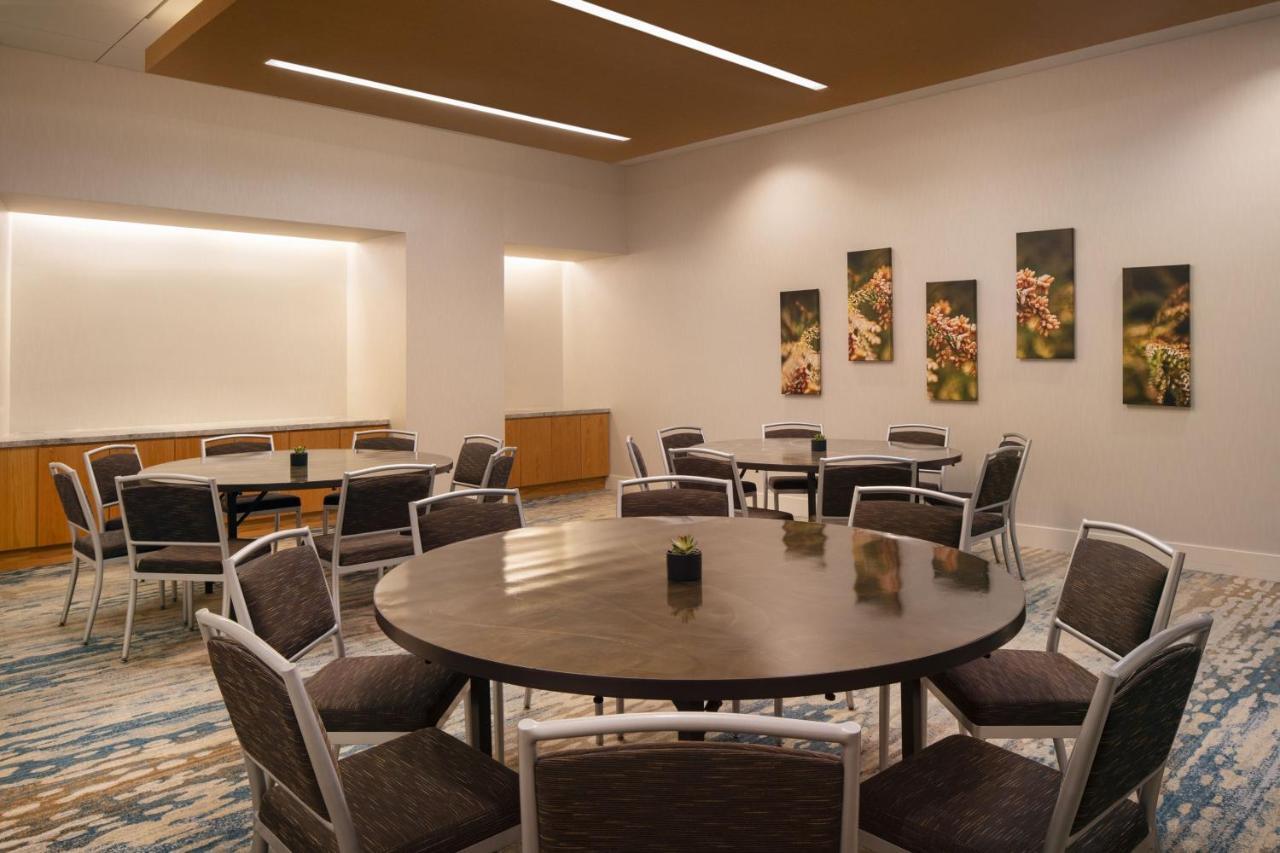 The Westin Denver International Airport Exterior photo