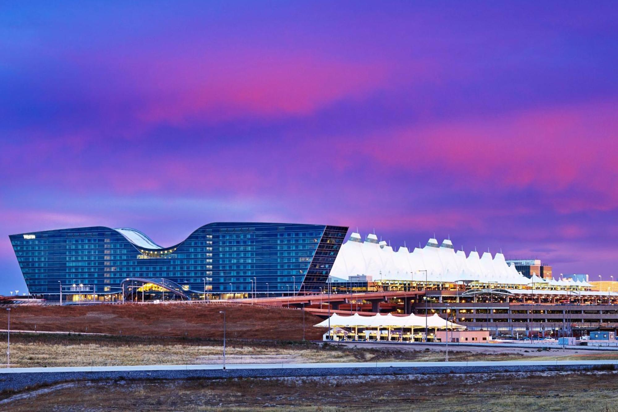 The Westin Denver International Airport Exterior photo